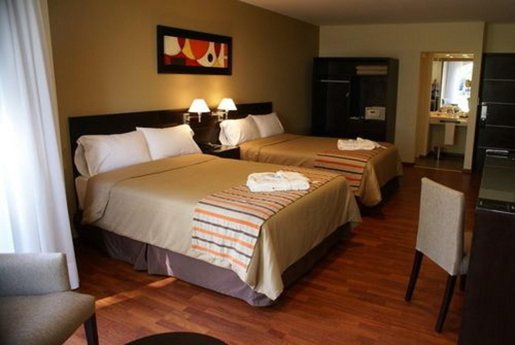 Colon Hotel De Campo Resort & Spa ซานตาเฟ ภายนอก รูปภาพ